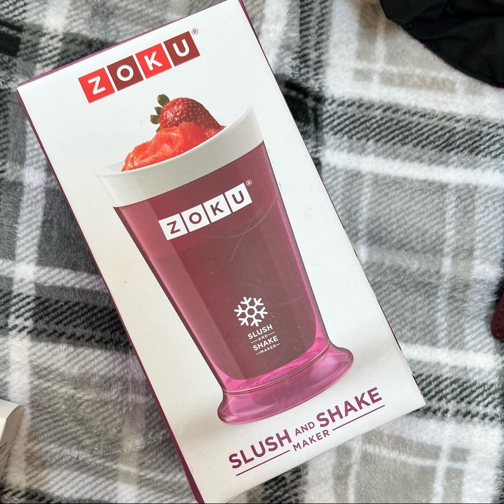 ZOKU Slush and Shake Maker, Compact Make and Serve Cup with Freezer Core